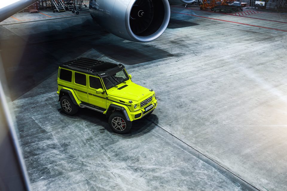 Mercedes-Benz G 500 4x4² and Airbus A 380 6