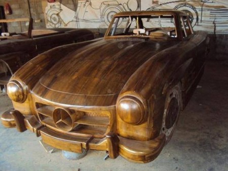 Mercedes 300 SL Gullwing made of wood (3)