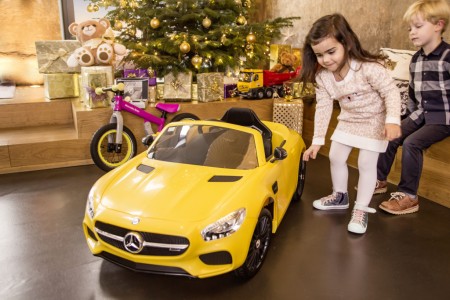 Christmas Stars 2016 von Mercedes-Benz Accessories GmbH