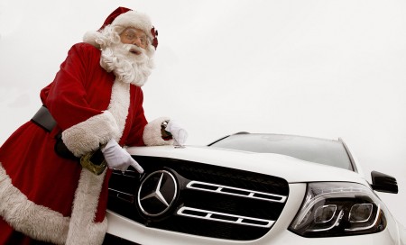 Santa Claus Parade Mercedes