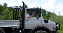 Arnold’s Unimog for sale again – The truck of the Terminator