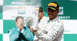 Urgent contract talks with Lewis Hamilton