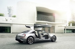 Mercedes-Benz self-driving prototype spied
