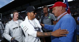 Niki Lauda says that Hamilton will stay with Mercedes