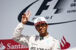 Lewis Hamilton plans to start a Music Career