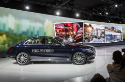 Mercedes-Benz C 350 Plug-in Hybrid unveiled in Detroit