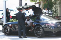 Kevin Hart spotted in his Mercedes-Benz SLS AMG