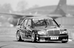 25 years of the Mercedes-Benz 190 E 2.5-16 Evolution II