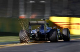 F1 Australia: Mercedes is in command, Hamilton is on pole