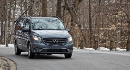 Mercedes-Benz unveil the Metris, the US Vito version