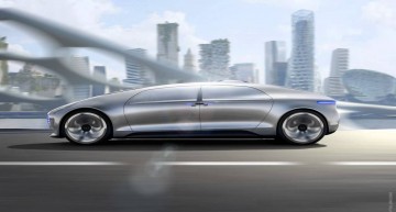 F015 Luxury in Motion. Test drive without the driving