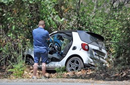 Upcoming smart ForTwo cabrio prototype crashes in Germany