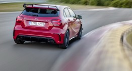 First video of the Mercedes A-Class facelift. Car made to go far!