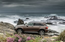 It’s moving, it’s alive! First trailer of the Mercedes-Benz GLC