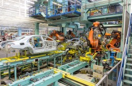 Coronavirus: Daimler optimistic, reopens factory in China