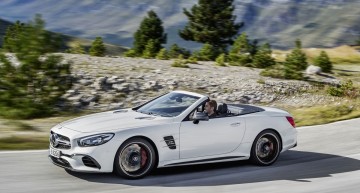 2016 Mercedes SL facelift is here, officially official. FULL DETAILS