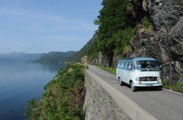 Welcome to Norway – Fjords onboard a Mercedes-Benz vintage bus