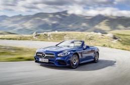 Choose your destination! The Mercedes-Benz SL runs the perfect mile