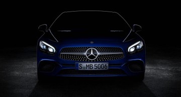 Out of the blue – the Mercedes-Benz SL teased ahead of its debut