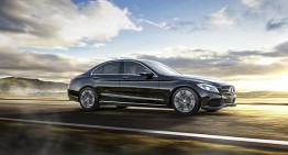 The only way is up! Mercedes-Benz USA hits record sales again!
