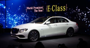 Live from Detroit: The new Mercedes-Benz E-Class takes center stage!