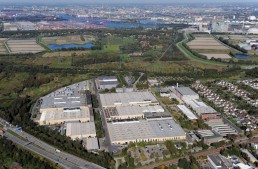 The Mercedes-Benz Hamburg plant undergoes transformation for e-mobility