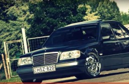 Limo in chains – Mercedes-Benz sedan with some S&M tuning
