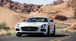 Gold Digger! It takes a Mercedes SLS AMG to pick up some girls