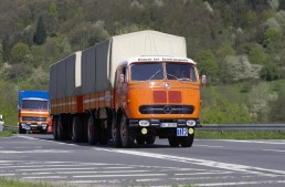 Tour of Germany with classic Mercedes-Benz trucks