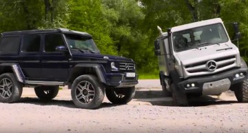 Alien vs Predator – Mercedes-Benz G 500 4×4² and Unimog U5030 play in the mud