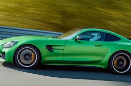 The Mercedes-AMG GT R wins the Innovation Award
