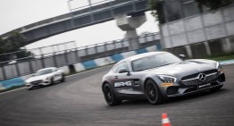 When time stood still – AMG Driving Academy Mannequin Challenge