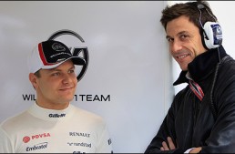 Valtteri Bottas in the lead to take the vacant driver seat at Mercedes