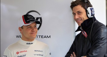 Valtteri Bottas in the lead to take the vacant driver seat at Mercedes
