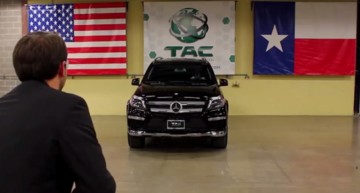 Bulletproof – Gunman fires at his boss through the windshield of a Mercedes