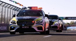 Now that’s a car fleet! Australian Police officers drive the Mercedes-AMG E43