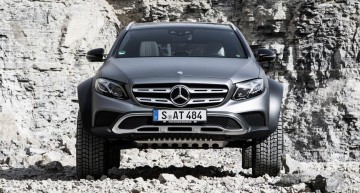 Mercedes-Benz E-Class All-Terrain 4×4² – Engineers gone slightly mad