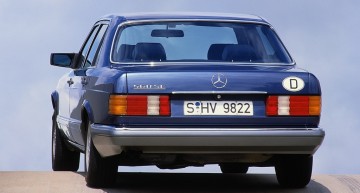 Mercedes-Benz 560 SE (1988 bis 1991) der S-Klasse Baureihe 126. Mercedes-Benz 560 SE (1988 to 1991) of S-Class series 126.