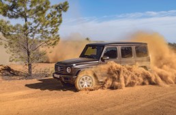First videos of the 2019 Mercedes-Benz G-Class prove that it is as invincible as ever