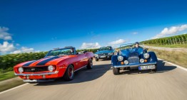 MERCEDES 450 SL (R 107) versus Chevy Camaro, Morgan Plus 8: Classic roadsters for the summer
