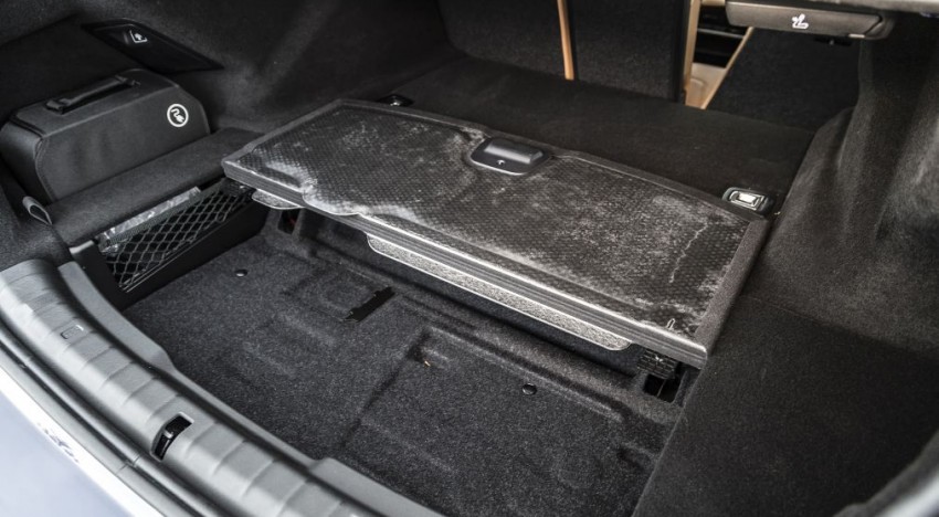 BMW 530 e compartment under the boot floor