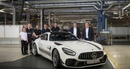 The new Mercedes-AMG GT enters production. When will it hit the showrooms?
