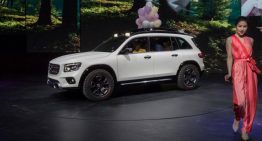 Production Mercedes-Benz GLB will be revealed this summer, electric variant coming in 2021