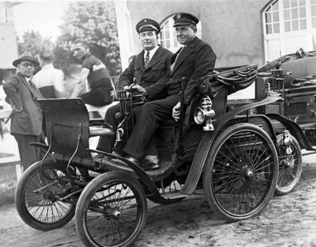 Debut-of-the-Benz-Motor-Velocipede-125-years-ago-in-April-1894-The-worlds-first-mass-production-automobile