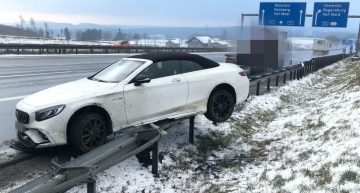 Jerome Boateng runs from Munich where he was quarantined and crashes his Mercedes-AMG S63 Cabriolet