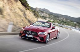 New Mercedes E-Class Coupe and Cabriolet are here. Official data and photo gallery