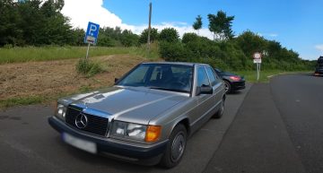 How fast can a 1988 Mercedes-Benz 190D W201 go on the autobahn?