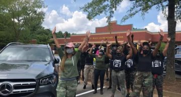 Mercedes-Benz USA donates backpacks to students of public schools