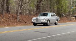 The retro version of the new Mercedes EQS is a 1972 Mercedes 280SE Electric