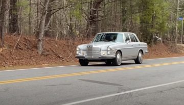 The retro version of the new Mercedes EQS is a 1972 Mercedes 280SE Electric